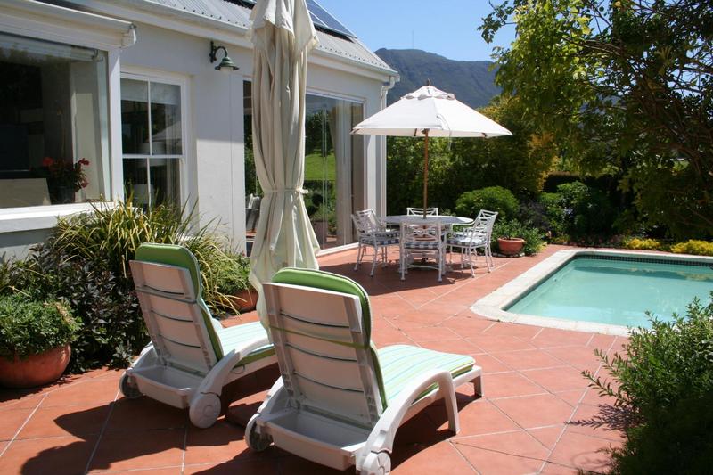 To Let 3 Bedroom Property for Rent in Steenberg Estate Western Cape